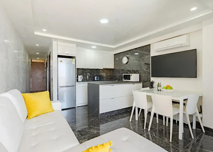 Апартаменти Luxury Copacabana Адехе